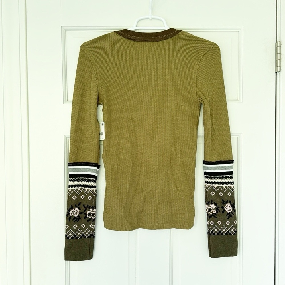 NWT FREE PEOPLE Mikah layering cuff knit top size XS green longsleeve henley - Picture 7 of 11